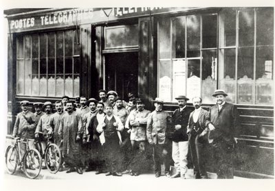 1914年以前のパリの郵便局 作： French Photographer